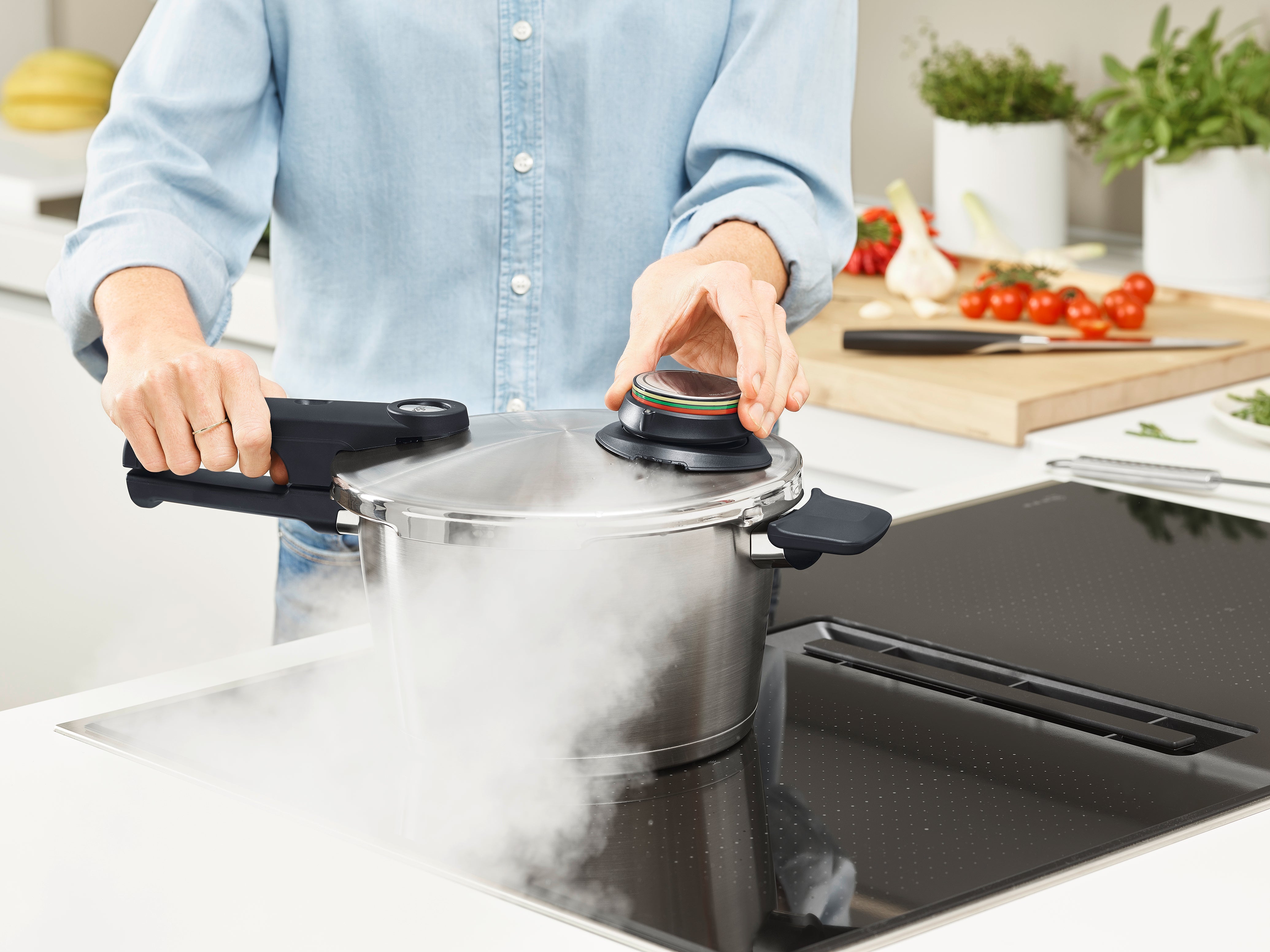 Fissler - Vitavit® Premium Pressure Cooker - 2.6 Quart - Design and Grace