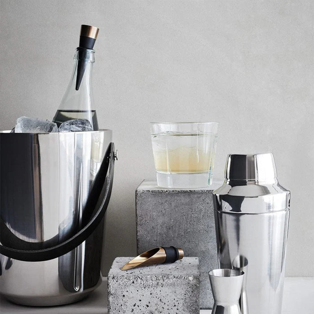 Rosendahl Grand Cru Barware Wine Stopper and Pourer - Black/Patinated Steel