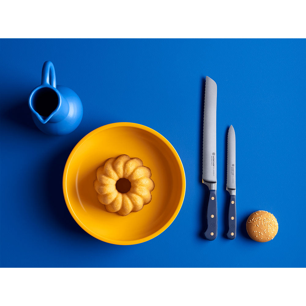 Wüsthof CLASSIC WILD BLUEBERRY 9" Bread Knife, Dbl Serrated