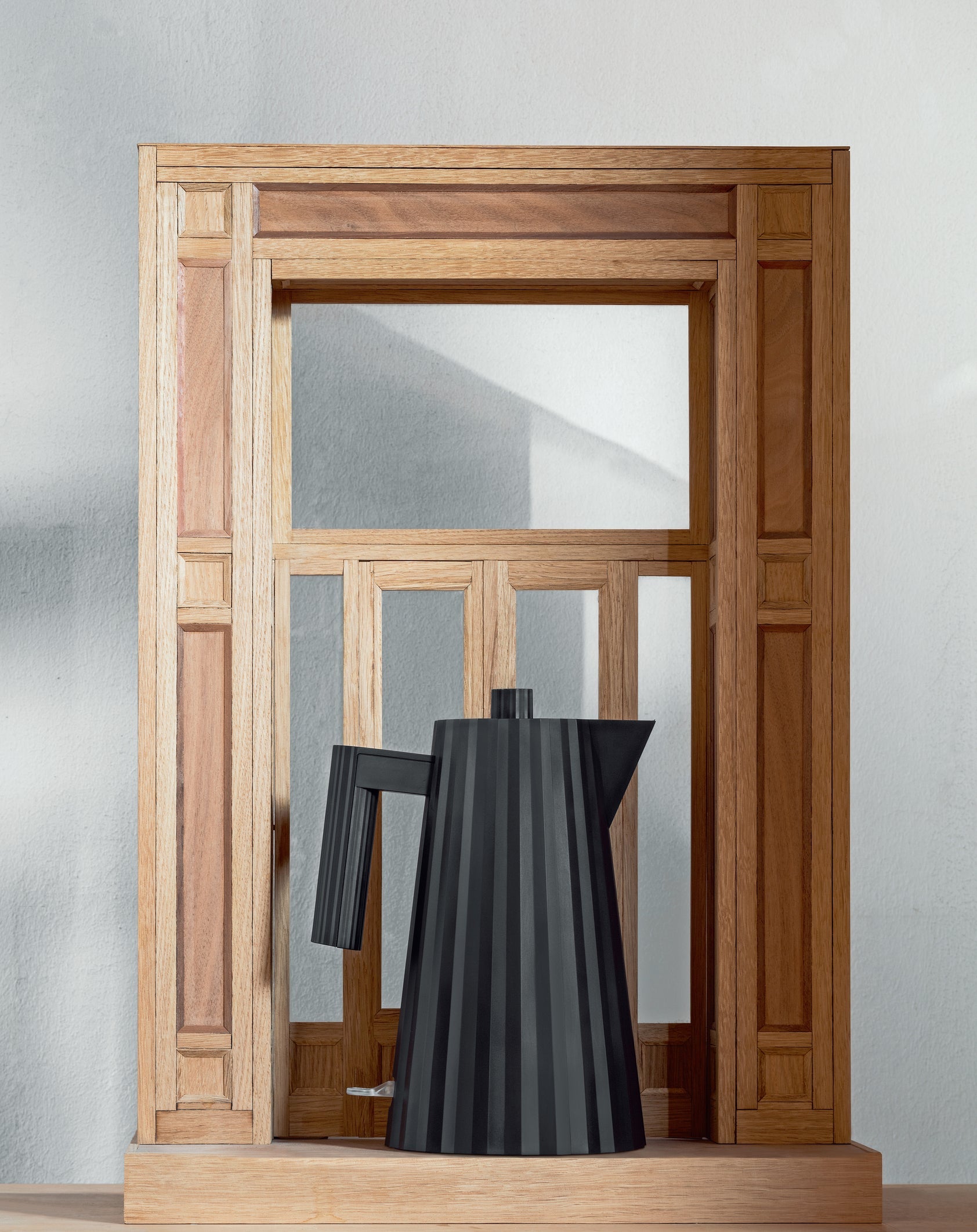 Alessi MDL06B/USA Plissé Electric Kettle - Black - Design and Grace