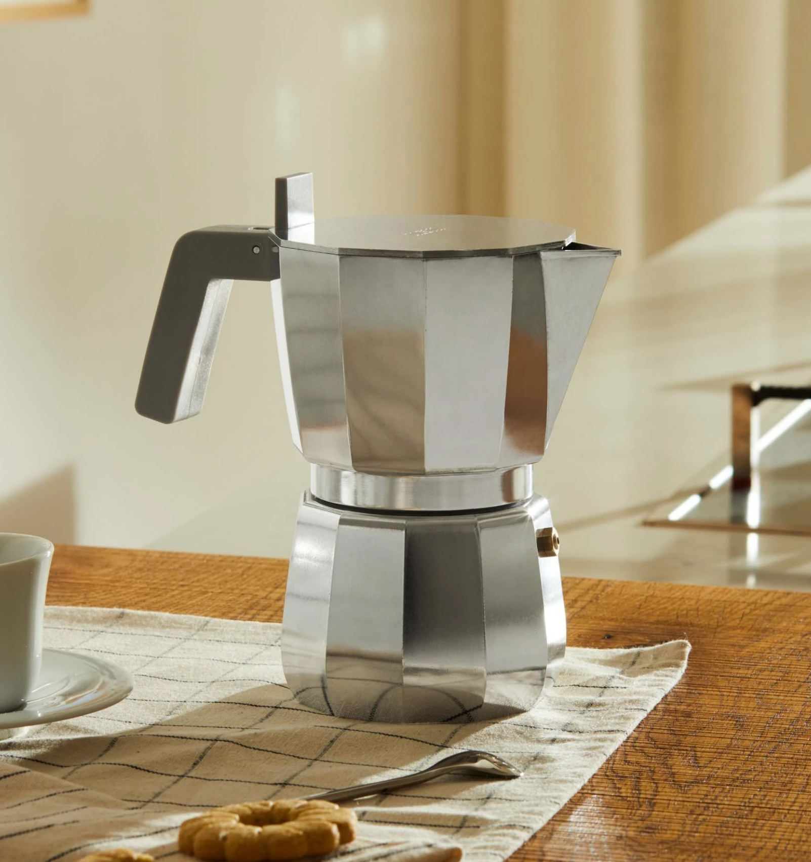 Alessi Moka Stove Top Espresso Maker by David Chipperfield DC06 - Design and Grace