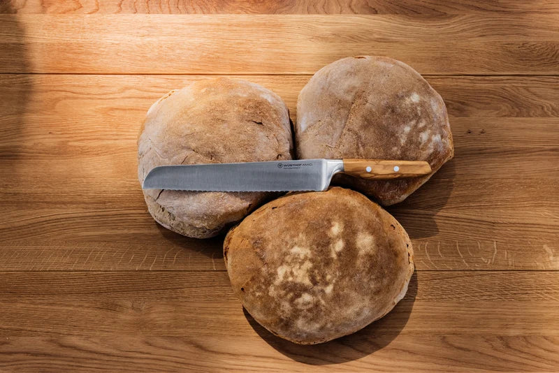 Wüsthof AMICI 9" Double-Serrated Bread Knife