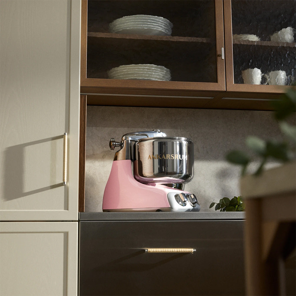 Ankarsrum Assistent Original Stand Mixer Essential Package - Cloudy Pink