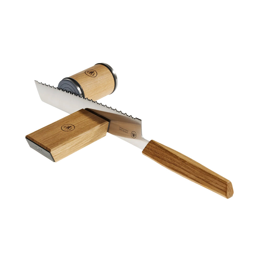 HORL Brotmesser with oak handle on a HORL angle support, honed with an oak HORL sharpener