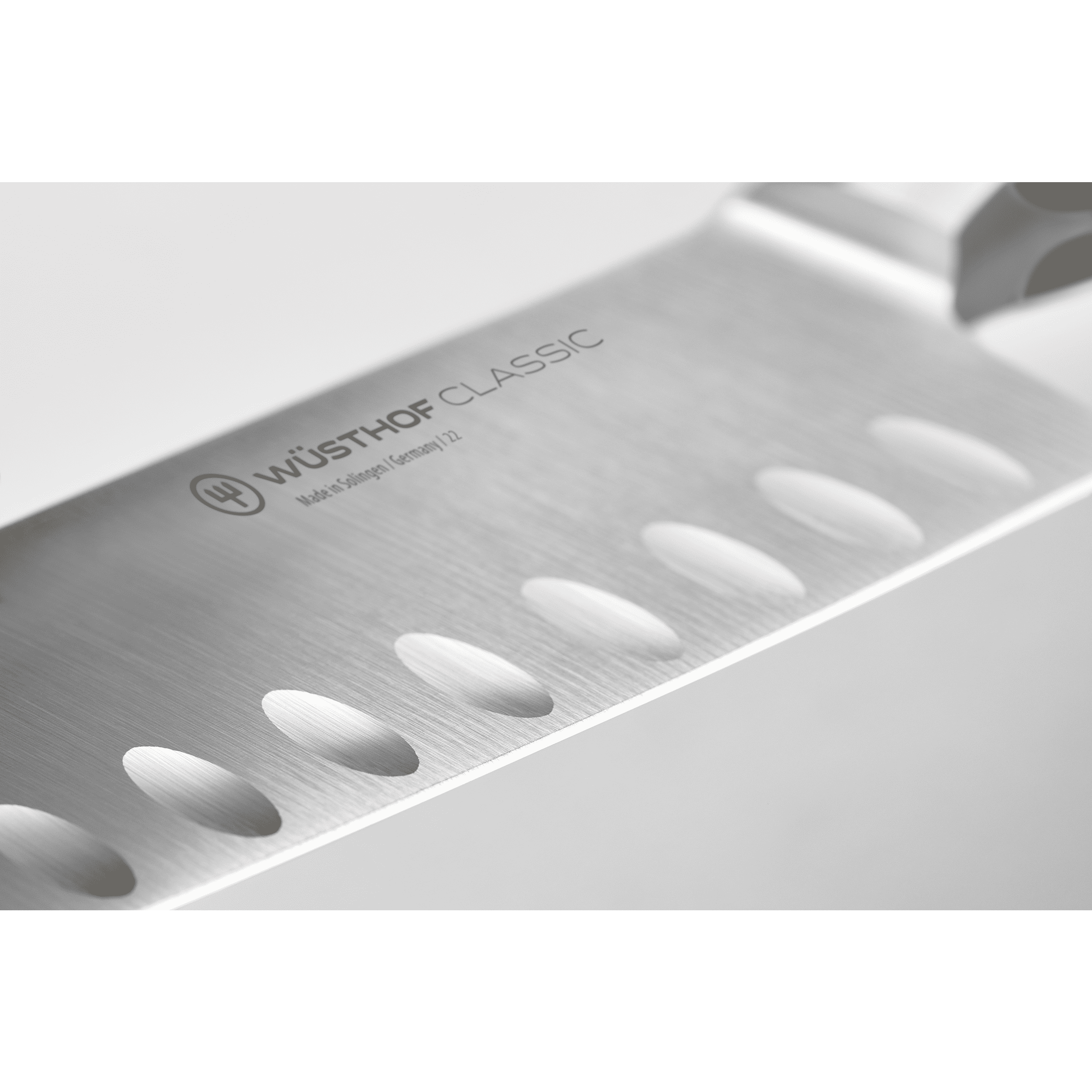 Wüsthof CLASSIC VELVET OYSTER 7" Santoku, Hollow Edge