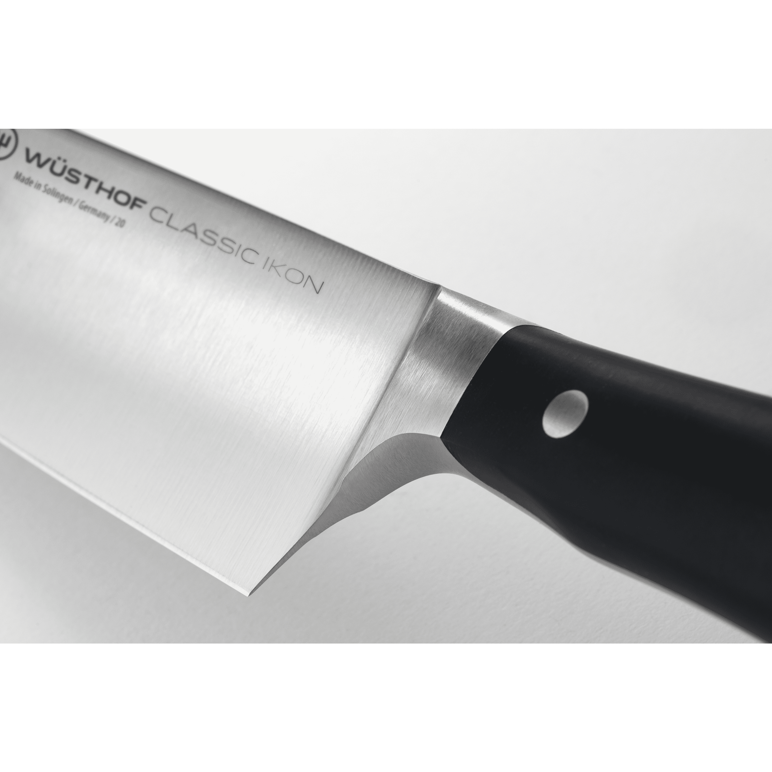 Wüsthof CLASSIC IKON 8" Chef's Knife