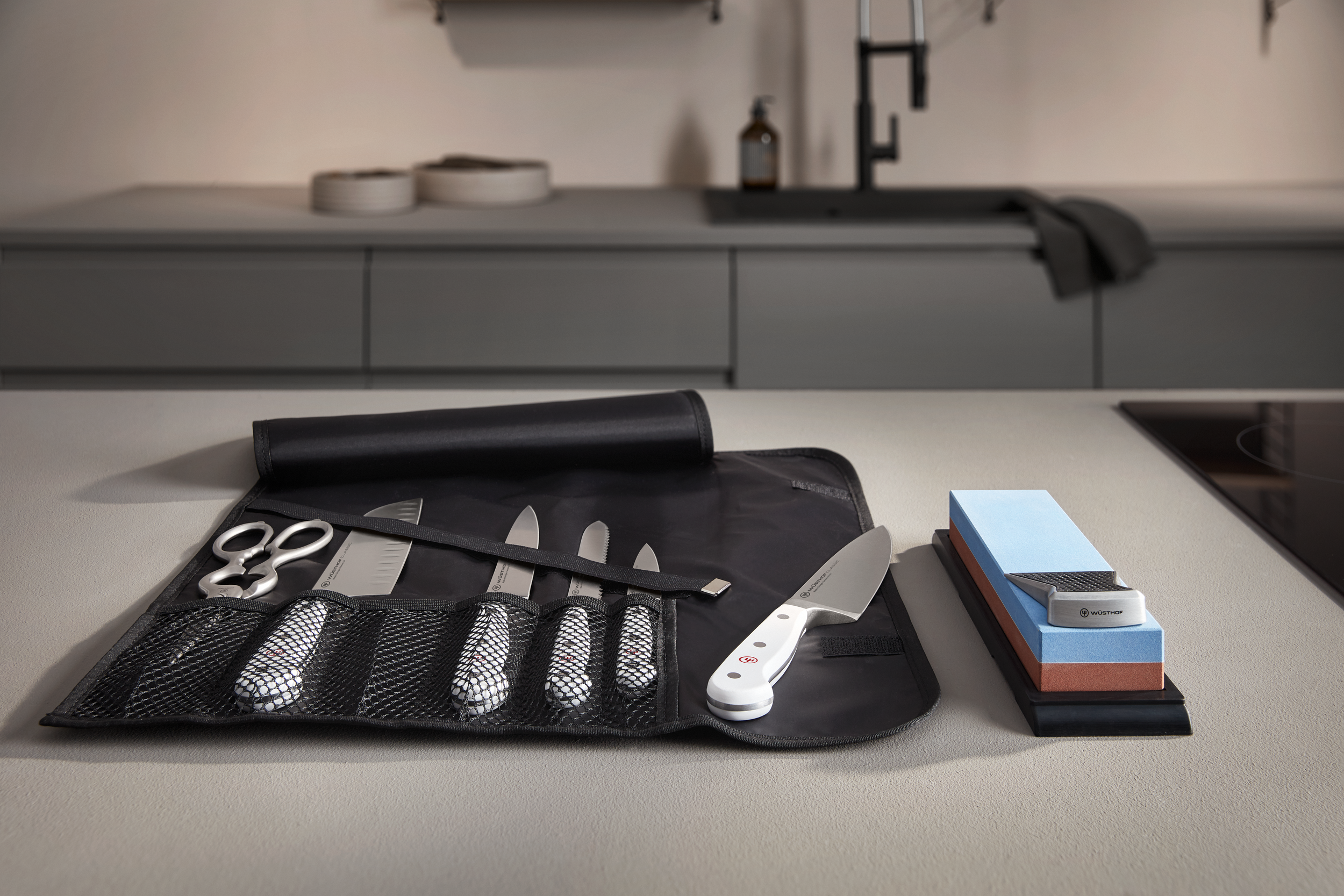 Wüsthof CLASSIC White 7" Santoku Hollow Edge